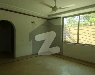 A Upper Portion Of 12 Marla In I-8