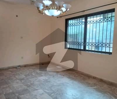 14 Marla House Up For rent In I-8/3