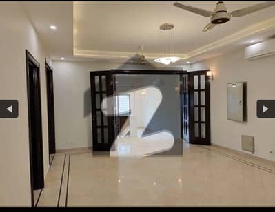 ایف ۔ 11 اسلام آباد میں 6 کمروں کا 1 کنال مکان 6.0 لاکھ میں کرایہ پر دستیاب ہے۔