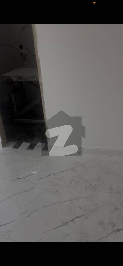 آئی ای پی انجینئرز ٹاؤن لاہور میں 3 کمروں کا 10 مرلہ مکان 2.8 کروڑ میں برائے فروخت۔