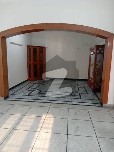 16 marla upper portion for rent