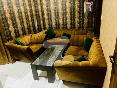 1 BED LIVING APPARTMENT WITH FULLFURNISHED IN JOHAR TOWN H3 NEAR TO EMPORIUM MALL & EXPO CENTER