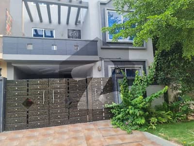 بحریہ ٹاؤن ۔ بلاک بی بی بحریہ ٹاؤن سیکٹرڈی,بحریہ ٹاؤن,لاہور میں 3 کمروں کا 5 مرلہ مکان 2.14 کروڑ میں برائے فروخت۔