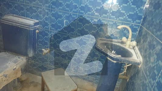 فیڈرل بی ایریا ۔ بلاک 13 فیڈرل بی ایریا,کراچی میں 2 کمروں کا 16 مرلہ بالائی پورشن 75.0 ہزار میں کرایہ پر دستیاب ہے۔ فیڈرل بی ایریا ۔ بلاک 13 فیڈرل بی ایریا,کراچی میں 2 کمروں کا 16 مرلہ بالائی پورشن 75.0 ہزار میں کرایہ پر دستیاب ہے۔