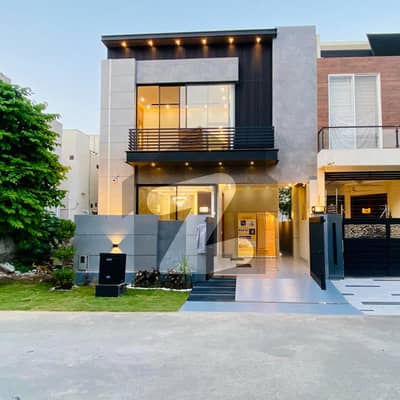 پارک ویو سٹی لاہور میں 4 کمروں کا 5 مرلہ مکان 1.5 کروڑ میں برائے فروخت۔