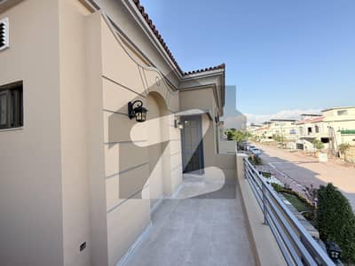 بحریہ انکلیو بحریہ ٹاؤن,اسلام آباد میں 5 کمروں کا 10 مرلہ مکان 4.95 کروڑ میں برائے فروخت۔