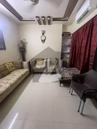 ڈی ایچ اے فیز 2 ایکسٹینشن ڈی ایچ اے ڈیفینس,کراچی میں 3 کمروں کا 7 مرلہ فلیٹ 3.8 کروڑ میں برائے فروخت۔