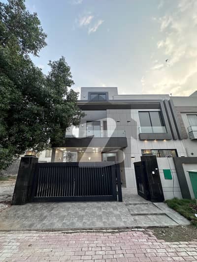 10 Marla Brand New House for Sale Bahria Town