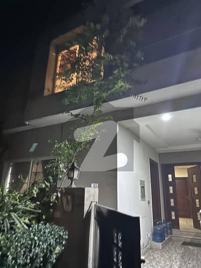 ایڈن ویلی فیصل آباد میں 3 کمروں کا 6 مرلہ مکان 2.25 کروڑ میں برائے فروخت۔