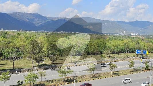 Prime Location 3600 Sq Feet Brand New Floor 4 Rent