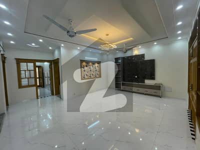 جی ۔ 14/4 جی ۔ 14,اسلام آباد میں 6 کمروں کا 10 مرلہ مکان 8.25 کروڑ میں برائے فروخت۔