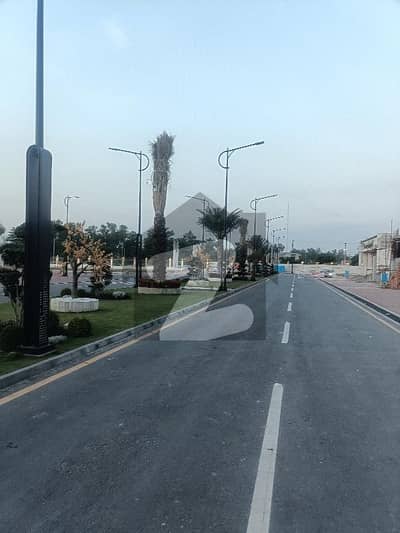 کینال روڈ فیصل آباد میں 5 مرلہ کمرشل پلاٹ 8.95 کروڑ میں برائے فروخت۔