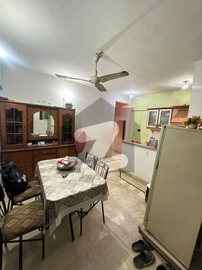 Flat Available For Sale,3 Bed DD First Floor, West Open, 200 ft Road Facing, Block 7, Gulistan-e-Johar (Prime Location)!