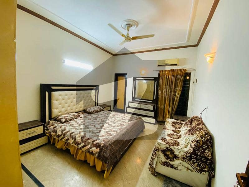 جوہر ٹاؤن لاہور میں 5 کمروں کا 7 مرلہ مکان 3.6 کروڑ میں برائے فروخت۔ جوہر ٹاؤن لاہور میں 5 کمروں کا 7 مرلہ مکان 3.6 کروڑ میں برائے فروخت۔