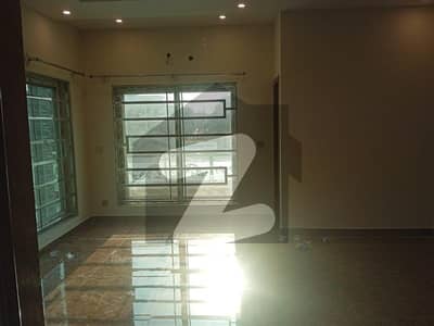 جناح گارڈنز ایف ای سی ایچ ایس,اسلام آباد میں 3 کمروں کا 10 مرلہ بالائی پورشن 75.0 ہزار میں کرایہ پر دستیاب ہے۔