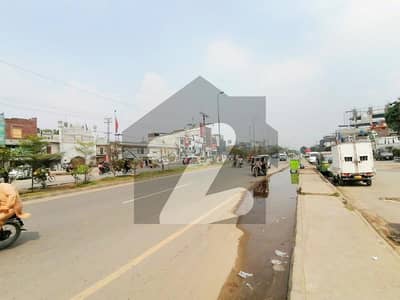 شیخوپورہ روڈ لاہور میں 5 مرلہ Studio عمارت 4.25 کروڑ میں برائے فروخت۔