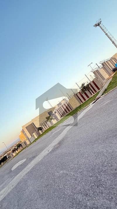 ڈی ایچ اے فیز 5 - سیکٹر ڈی ڈی ایچ اے ڈیفینس فیز 5,ڈی ایچ اے ڈیفینس,اسلام آباد میں 1 کنال رہائشی پلاٹ 3.15 کروڑ میں برائے فروخت۔