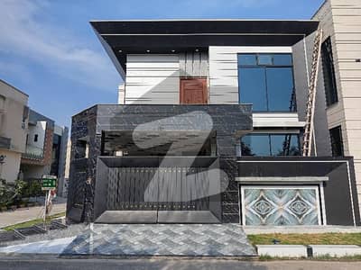 8 Marla House For sale In Beautiful Green Valley