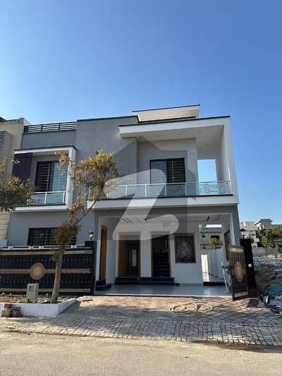 ممتاز سٹی - راوی بلاک ممتاز سٹی,اسلام آباد میں 5 کمروں کا 6 مرلہ مکان 3.1 کروڑ میں برائے فروخت۔