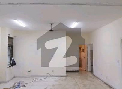 عسکری 5 عسکری,لاہور میں 3 کمروں کا 10 مرلہ فلیٹ 2.83 کروڑ میں برائے فروخت۔