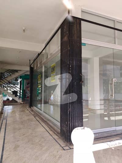 جی ۔ 11 اسلام آباد میں 3 کمروں کا 4 مرلہ دکان 14.0 کروڑ میں برائے فروخت۔