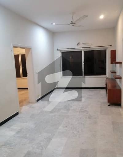 بحریہ انکلیو بحریہ ٹاؤن,اسلام آباد میں 3 کمروں کا 8 مرلہ بالائی پورشن 55.0 ہزار میں کرایہ پر دستیاب ہے۔