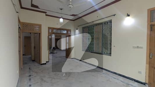 آئی ۔ 8 اسلام آباد میں 3 کمروں کا 14 مرلہ زیریں پورشن 1.75 لاکھ میں کرایہ پر دستیاب ہے۔