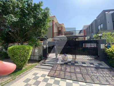 ڈی ایچ اے فیز 5 - بلاک سی فیز 5,ڈیفنس (ڈی ایچ اے),لاہور میں 5 کمروں کا 1 کنال مکان 3.5 لاکھ میں کرایہ پر دستیاب ہے۔ ڈی ایچ اے فیز 5 - بلاک سی فیز 5,ڈیفنس (ڈی ایچ اے),لاہور میں 5 کمروں کا 1 کنال مکان 3.5 لاکھ میں کرایہ پر دستیاب ہے۔