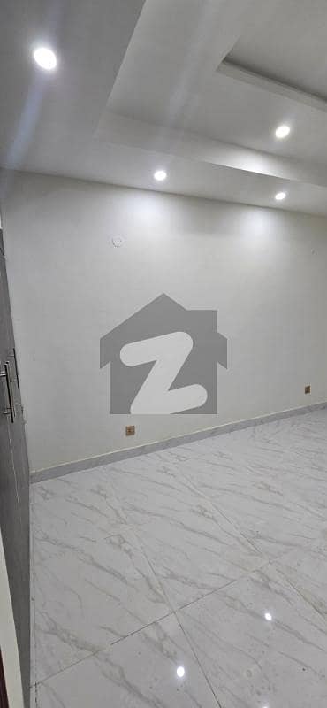 500 Square fit shop available for Rent at good location in Bahria Town lahore