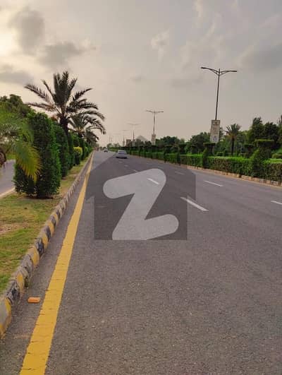 نیو لاهور سٹی لاہور میں 1 کنال رہائشی پلاٹ 1.5 کروڑ میں برائے فروخت۔