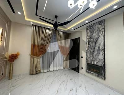 5 Marla House Available In Bahria Town - Sector C For sale