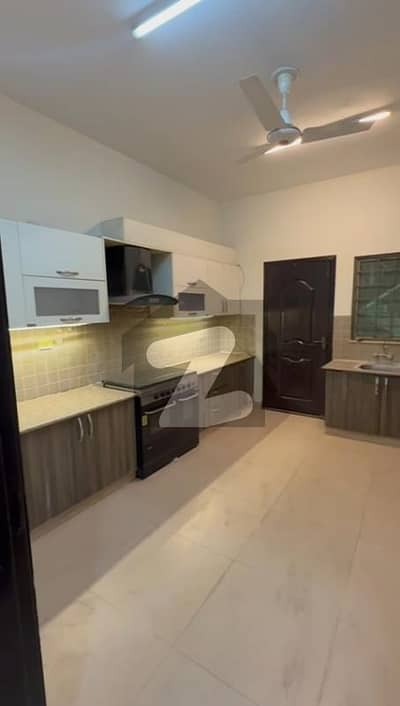 Ground Floor 3 Bed Room Apartments For Sale In Askari 11
