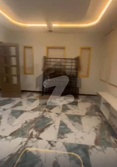 جی ۔ 9/1 جی ۔ 9,اسلام آباد میں 4 کمروں کا 14 مرلہ بالائی پورشن 2.5 لاکھ میں کرایہ پر دستیاب ہے۔