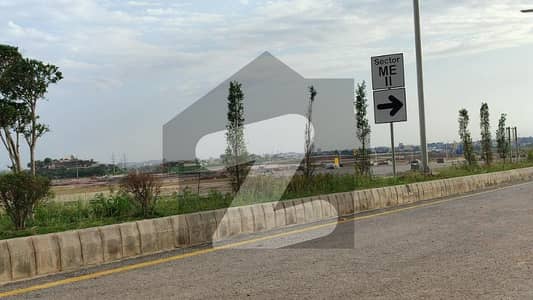 مارگلہ انکلیو مارگلہ ایونیو,اسلام آباد میں 10 مرلہ رہائشی پلاٹ 3.25 کروڑ میں برائے فروخت۔