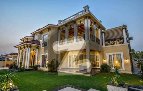 ڈی ایچ اے فیز 6 ڈیفنس (ڈی ایچ اے),لاہور میں 5 کمروں کا 2 کنال مکان 17.99 کروڑ میں برائے فروخت۔