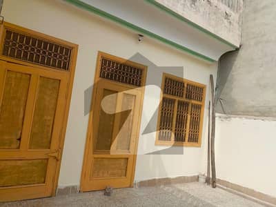 Beautiful Upper Portion In Hayatabad Phase 4 - N1