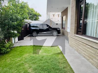 Prime Location House Of 500 Square Yards Is Available In Contemporary Neighborhood Of DHA Defence