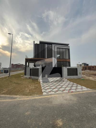 DHA PHASE 9 TOWN ULTRA LUXURY MODREN Designs Home