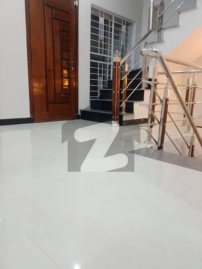 بحریہ ٹاؤن سیکٹرڈی بحریہ ٹاؤن,لاہور میں 11 کمروں کا 5 مرلہ مکان 1.85 کروڑ میں برائے فروخت۔