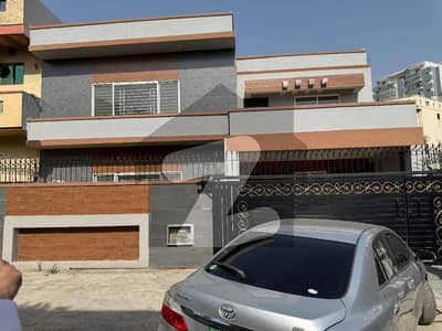 luxury house 10 Marla