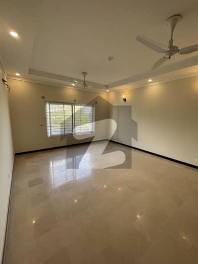 ڈی ۔ 12 اسلام آباد میں 3 کمروں کا 14 مرلہ بالائی پورشن 1.75 لاکھ میں کرایہ پر دستیاب ہے۔