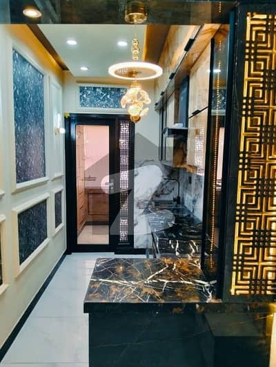 Looking For A Prime Location Flat In Karachi