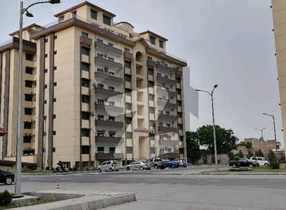 عسکری 11 عسکری,لاہور میں 3 کمروں کا 10 مرلہ فلیٹ 3.45 کروڑ میں برائے فروخت۔