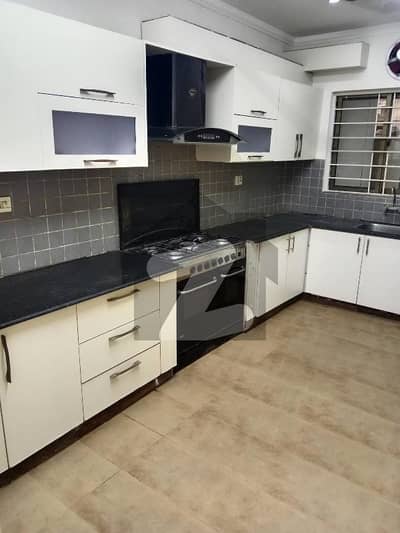 12 Marla 4 Bedrooms Apartment sector B Askari 11 Lahore For Sale