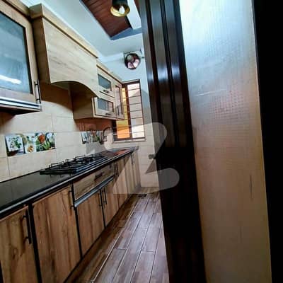 جی ۔ 13/1 جی ۔ 13,اسلام آباد میں 4 کمروں کا 4 مرلہ مکان 3.65 کروڑ میں برائے فروخت۔