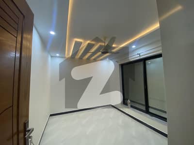 8 Marla Spacious House For Those Aiming High Standard Living