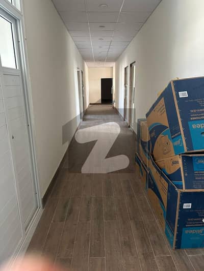 کورنگی کریک کنٹونمنٹ کورنگی,کراچی میں 12 مرلہ Studio دفتر 4.0 لاکھ میں کرایہ پر دستیاب ہے۔