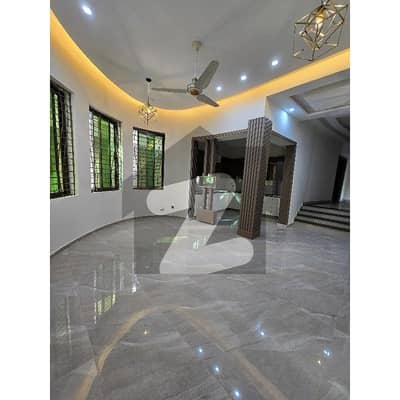 Corner 1 Kanal House For Sale