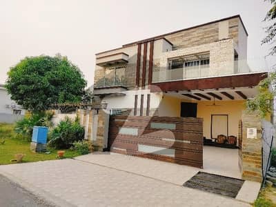 BANKERS AVENUE COOPERATIVE HOUSING SOCIETY BEDIAN ROAD 1 KANAL FULLY FURNISHED GROUND FLOOR PORTION AVAILABLE NOTE: SPECIAL FOR PKLI PATIENTS SHORTS & LONG TERM