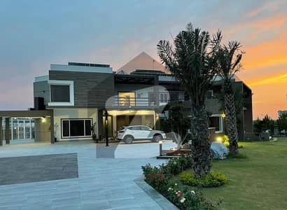 6 KANAL BRAND NEW DOUBLE STOREY FARMHOUSE AVAILABLE FOR SALE ON REASONABLE PRICE IN GULBERG GREEN ISLAMABAD